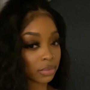 Meet your Posher, Makeda